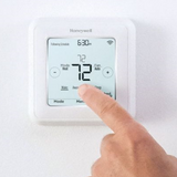 Honeywell T6 Pro Z-Wave Plus Thermostat Lifestyle